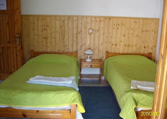Lakis Apartments